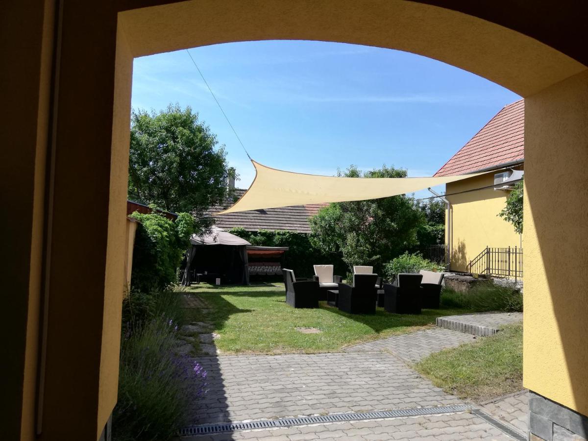Malom-To Vendeghaz Tapolca Hotel Exterior photo