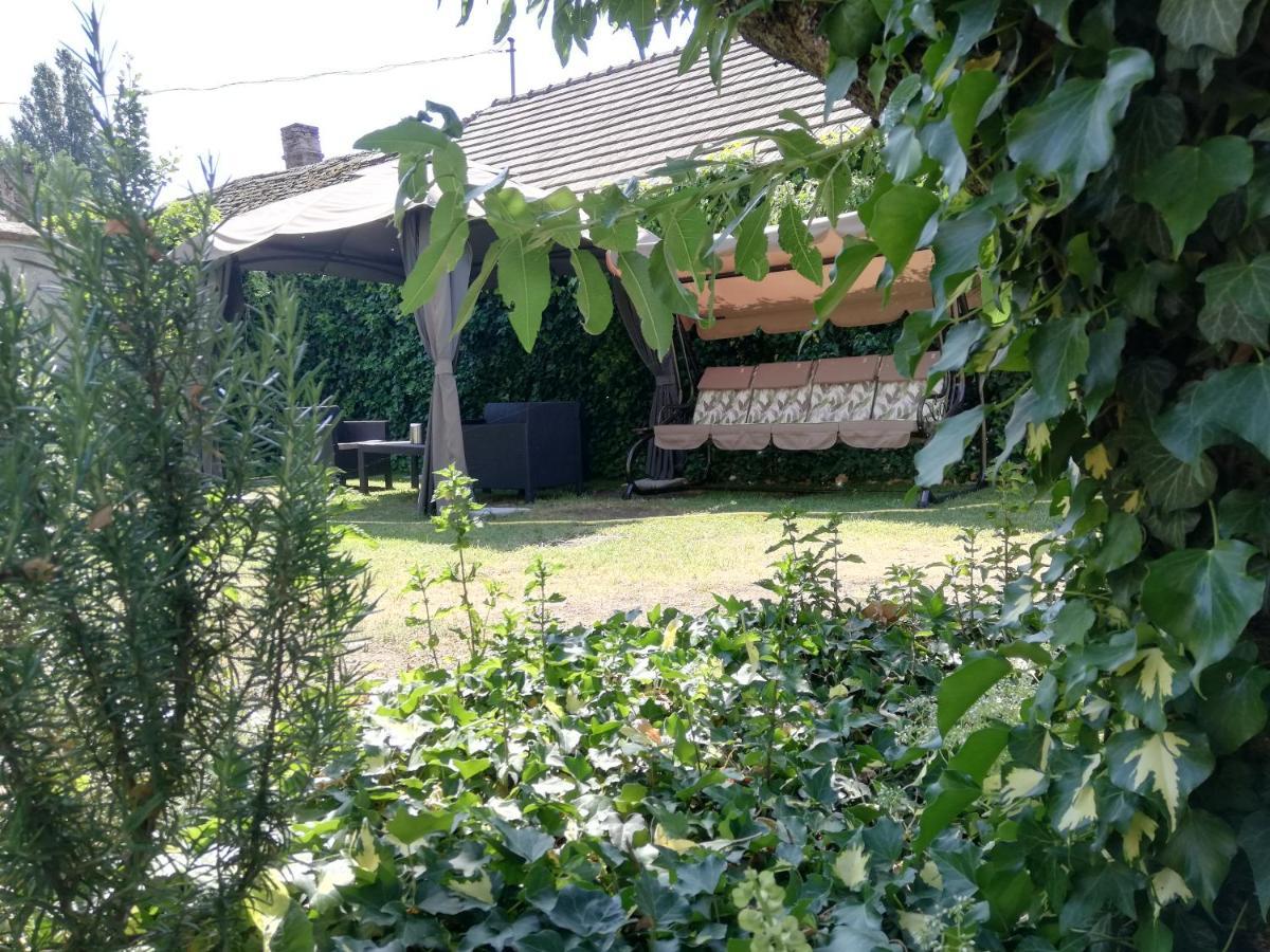 Malom-To Vendeghaz Tapolca Hotel Exterior photo